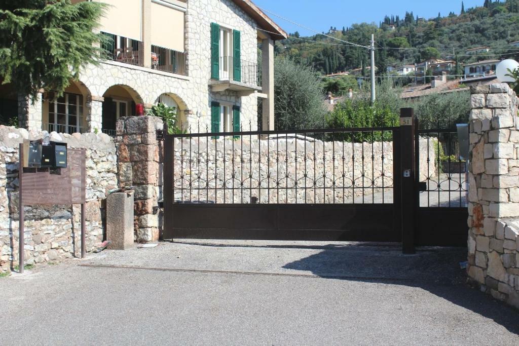 Appartement Residenza Riviera Degli Olivi à Torri Del Benaco Extérieur photo