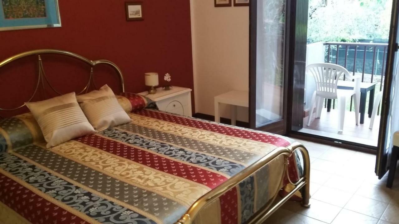 Appartement Residenza Riviera Degli Olivi à Torri Del Benaco Extérieur photo